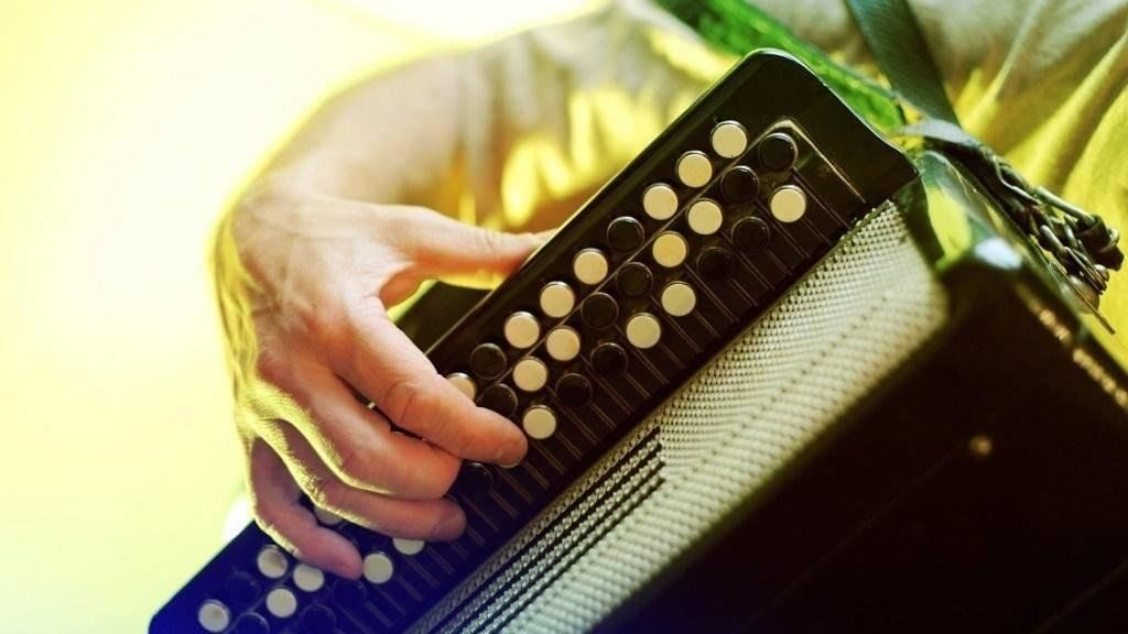 Афиша: Межрегиональный конкурс исполнителей на народных инструментах имени Б.А. Быкова