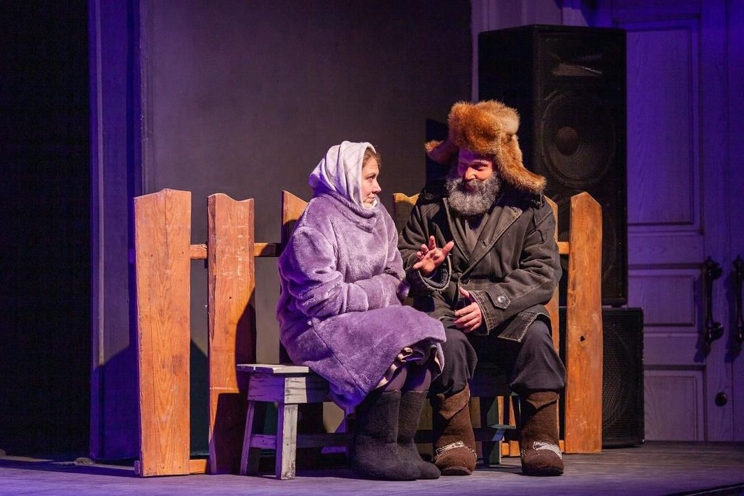 Афиша: Спектакль «Дорогой подарок»