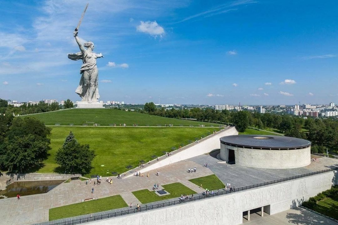 Афиша: Экскурсия по мемориальному комплексу «Героям Сталинградской битвы» на Мамаевом кургане