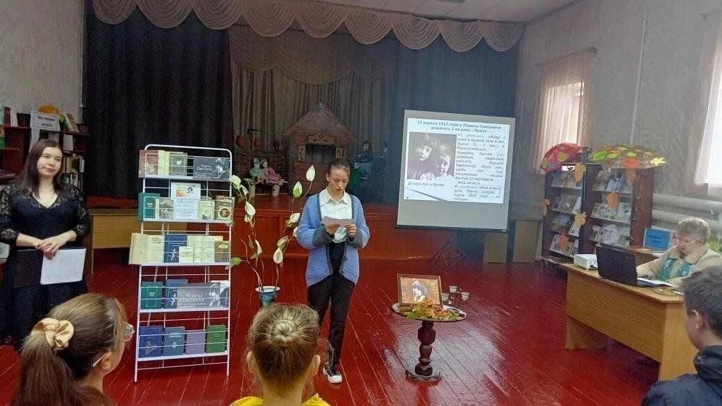 Афиша: Литературно-музыкальный салон «Бестселлеры России»