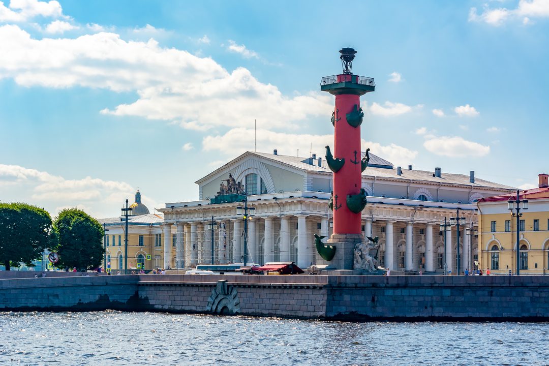 Афиша: Дневная прогулка по рекам и каналам Петербурга