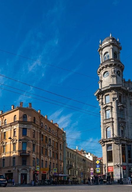 Афиша: Экскурсия по дворам и парадным Владимирской