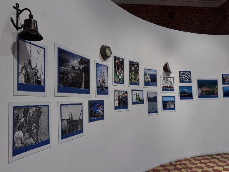 Афиша: Фотовыставка «Человек. Наука. Океан»