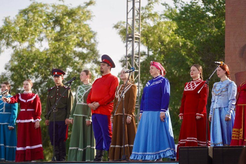 Афиша: Благотворительный концерт в рамках Года единства народов России
