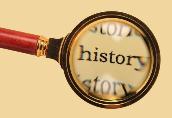 Афиша: Комедийно-историческое шоу