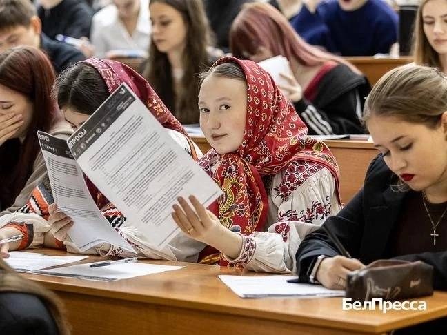 Афиша: Большой этнографический диктант