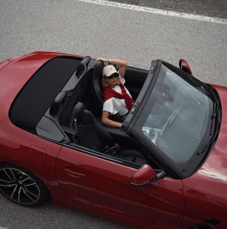 Афиша: Выставка классических и ретро автомобилей BMW