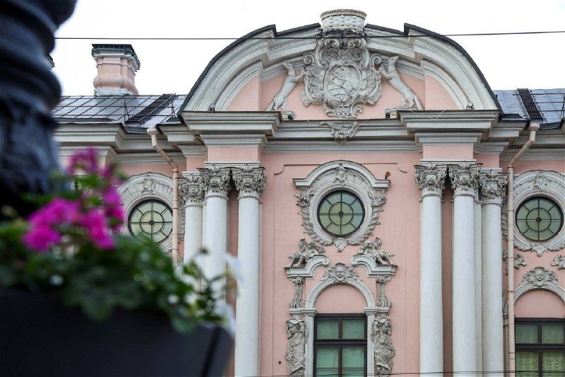 Афиша: Авторская экскурсия «В замужестве Строганова»