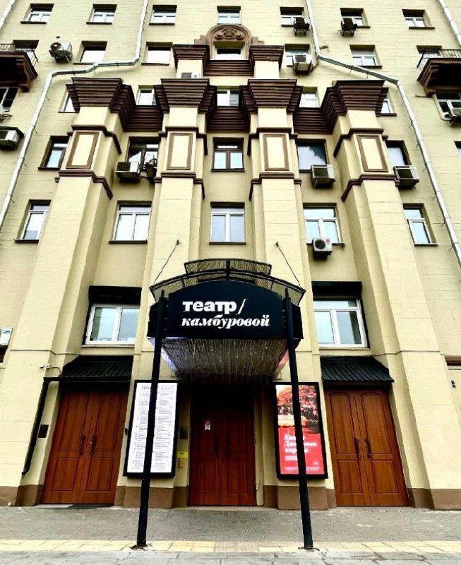Афиша: Спектакль Олега Погудина (по творчеству Шарля Азнавура)
